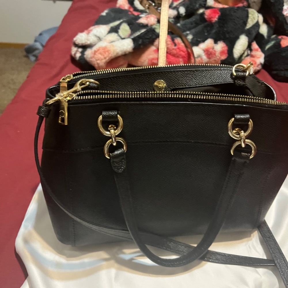 Coach purse - Picture 4 of 4